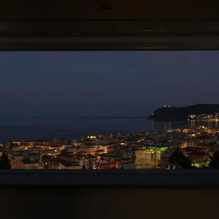 Skyline - Penthouse With Sea View & 2 Parking Spaces Apartman *