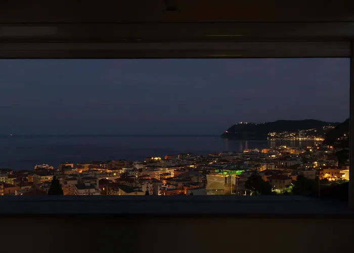 Skyline - Penthouse With Sea View & 2 Parking Spaces Apartmán *